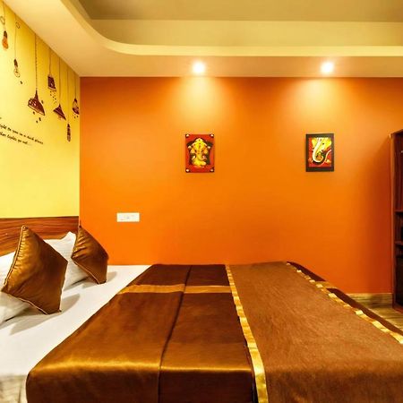 The Silverline Hotel Kolkata Exterior photo
