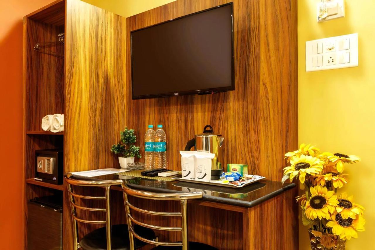 The Silverline Hotel Kolkata Exterior photo
